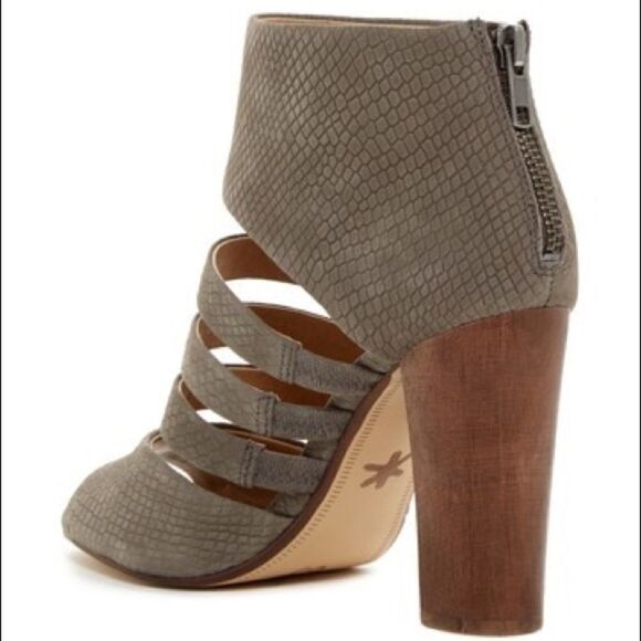 SPLENDID jackie cut out peep toe fine leather - Picture 2 of 12